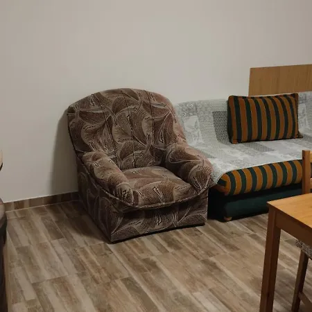 Apartman U Salku بيت للعطل *